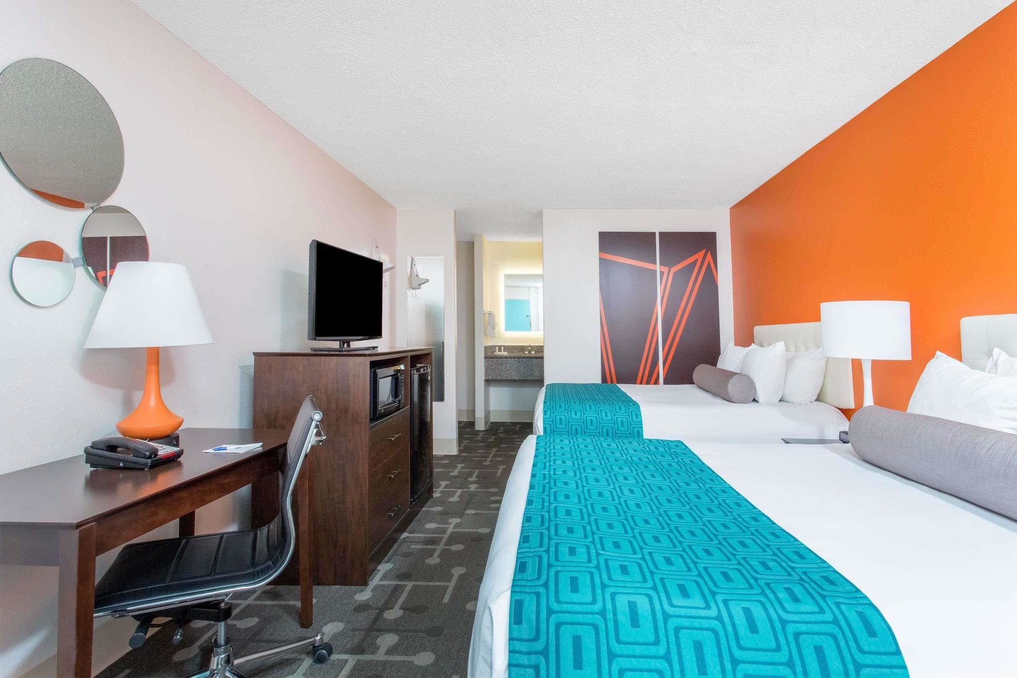 Howard Johnson by Wyndham Ocala FL