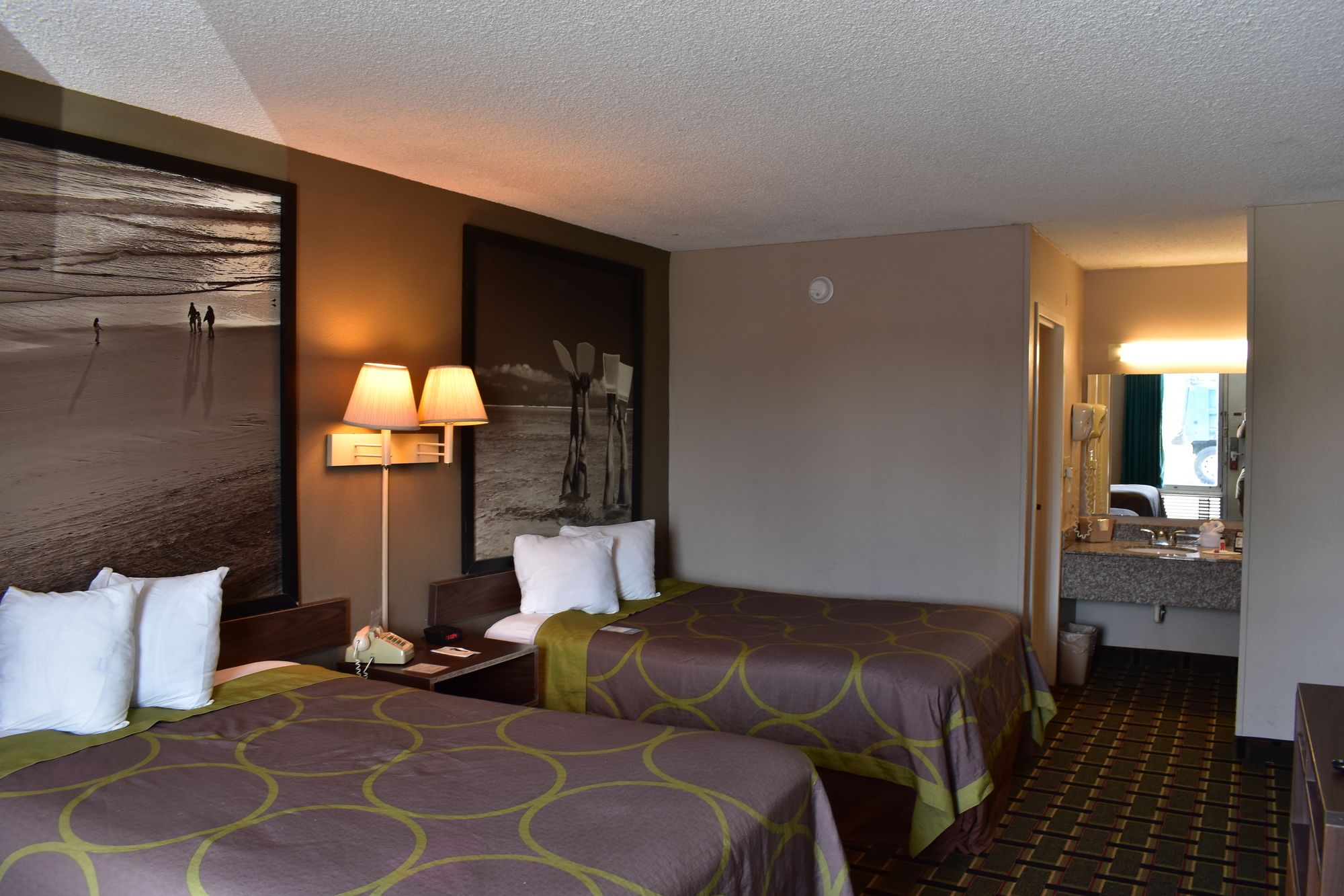 Super 8 by Wyndham Ocala I-75