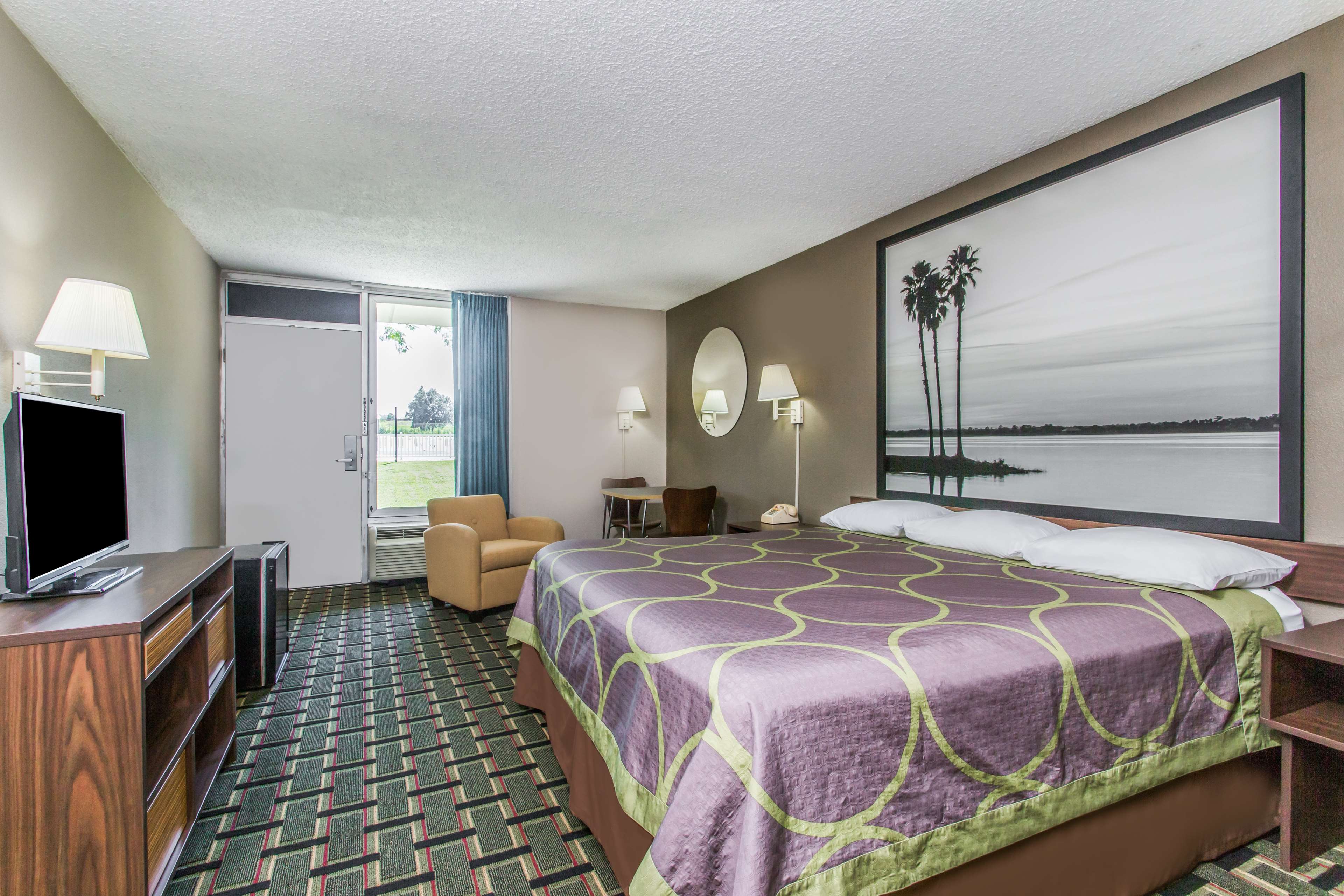 Super 8 by Wyndham Ocala I-75