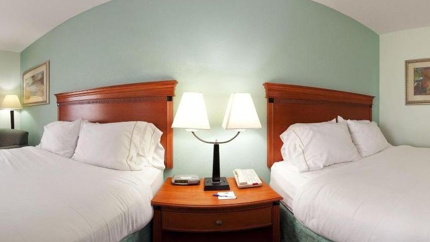 Holiday Inn Express Hotel & Suites Lake Okeechobee