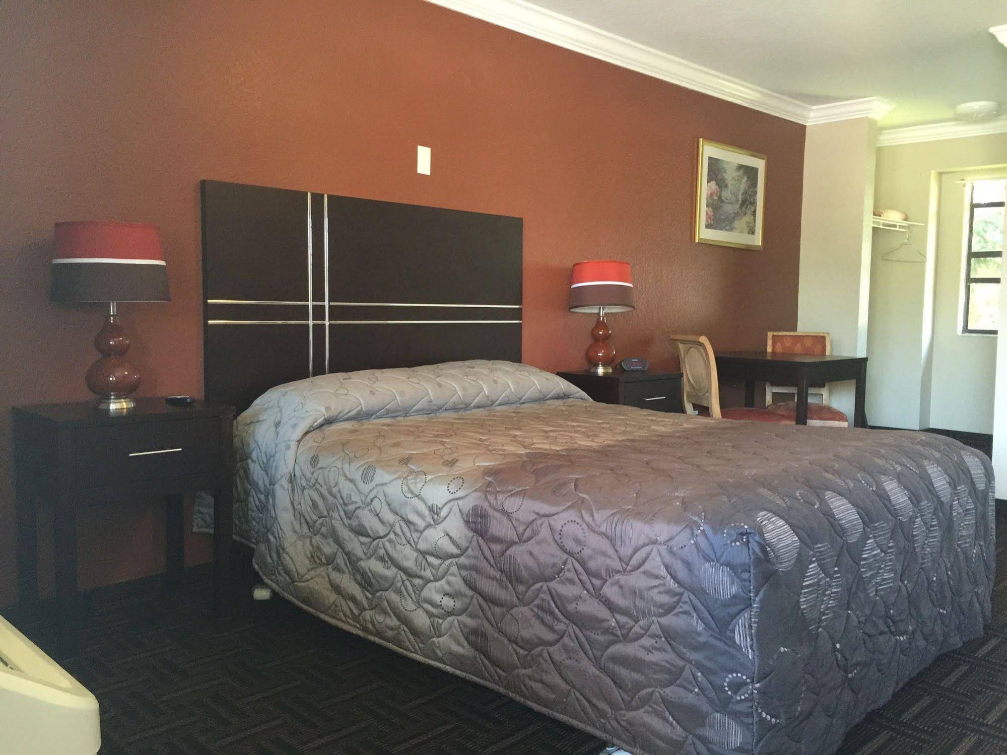 Orange City Motel