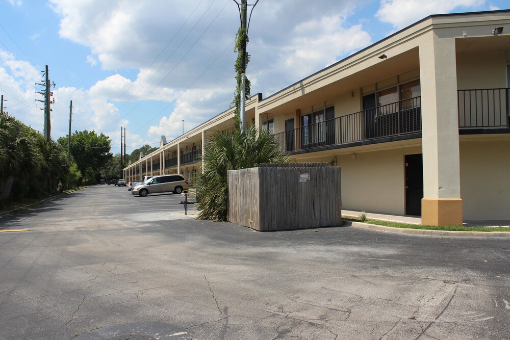 Rodeway Inn