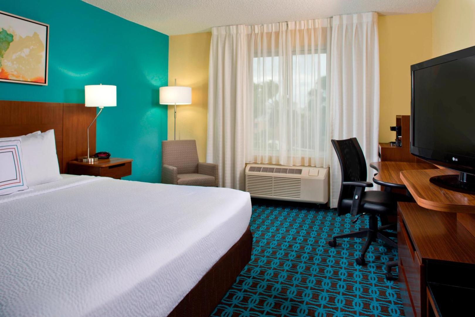 Fairfield Inn & Suites Orlando Lake Buena Vista in the Marriott Village