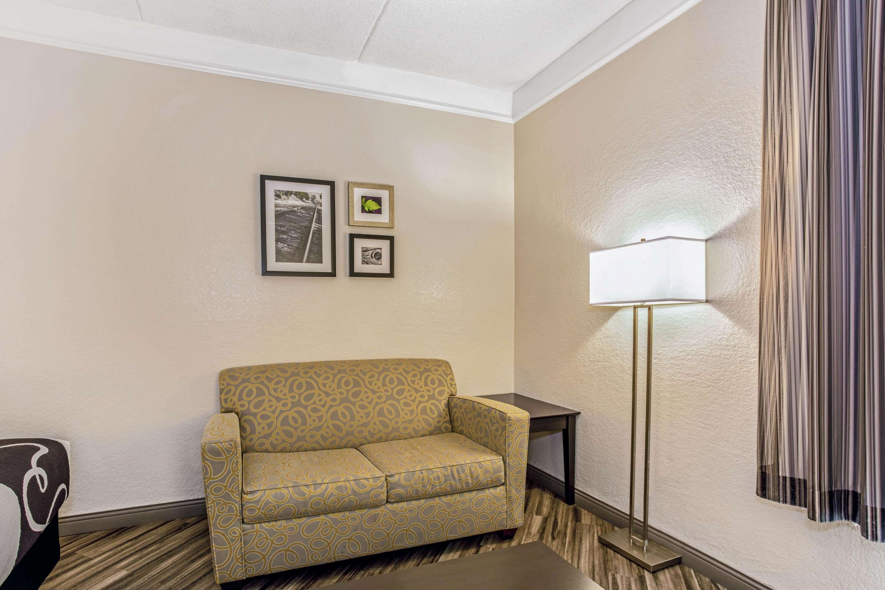 La Quinta Inn & Suites by Wyndham Orlando Airport North