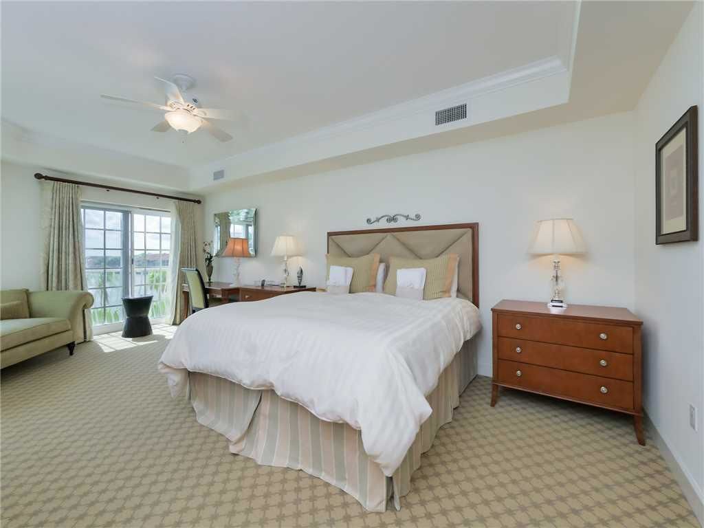 Yacht Harbor Village