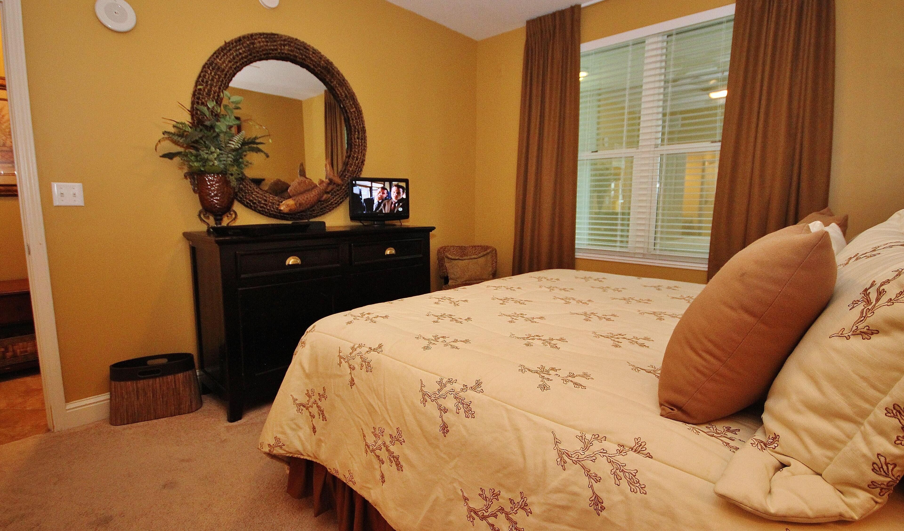 Aqua Resort by Teeming Vacation Rentals