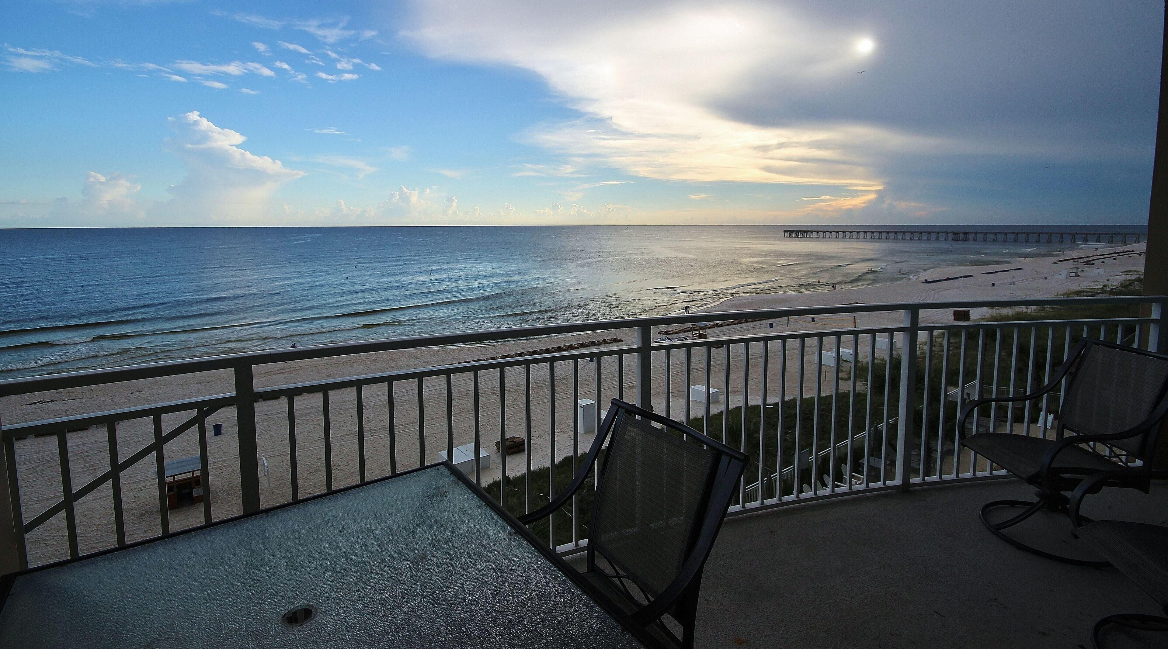 Aqua Resort by Teeming Vacation Rentals
