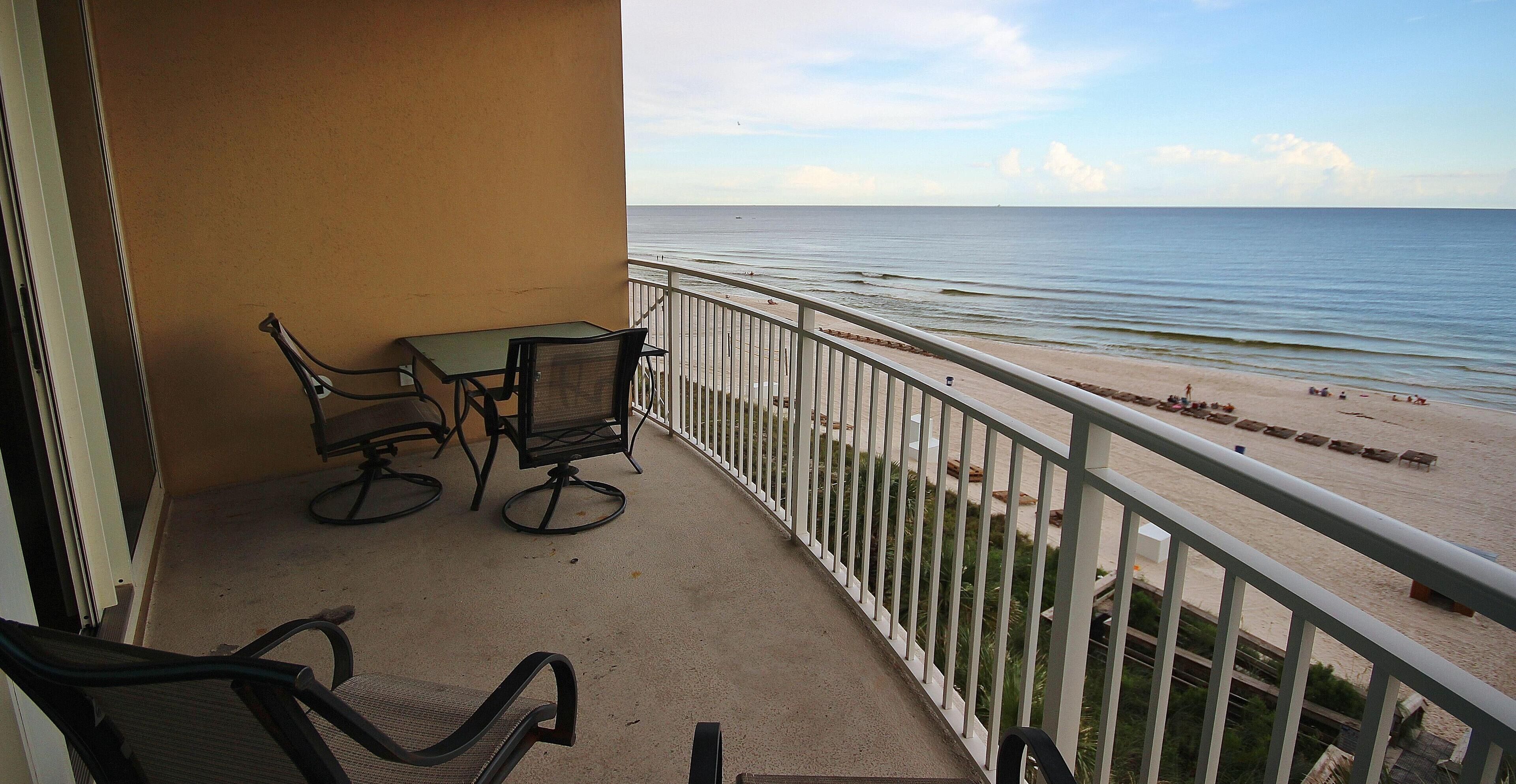 Aqua Resort by Teeming Vacation Rentals