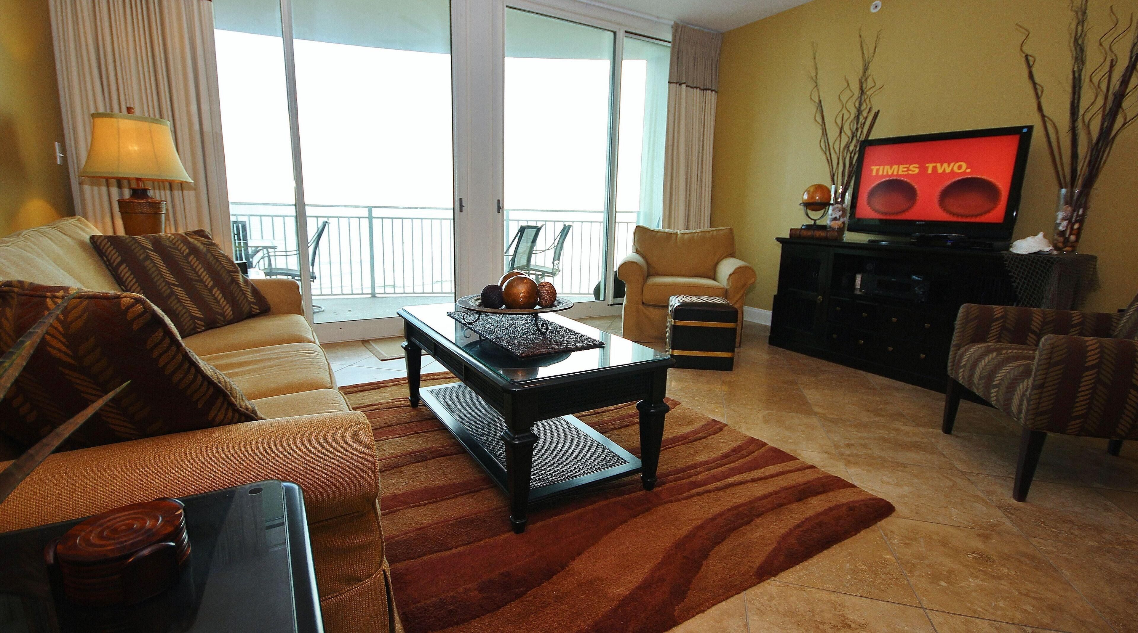 Aqua Resort by Teeming Vacation Rentals