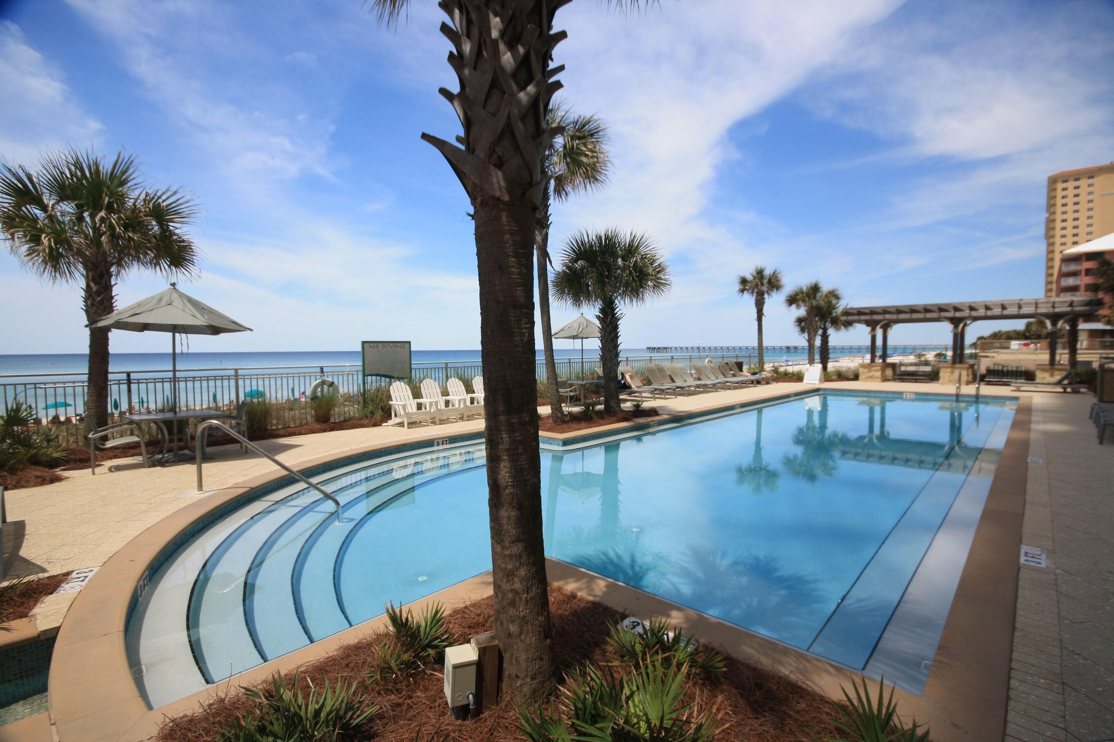 Aqua Resort by Teeming Vacation Rentals