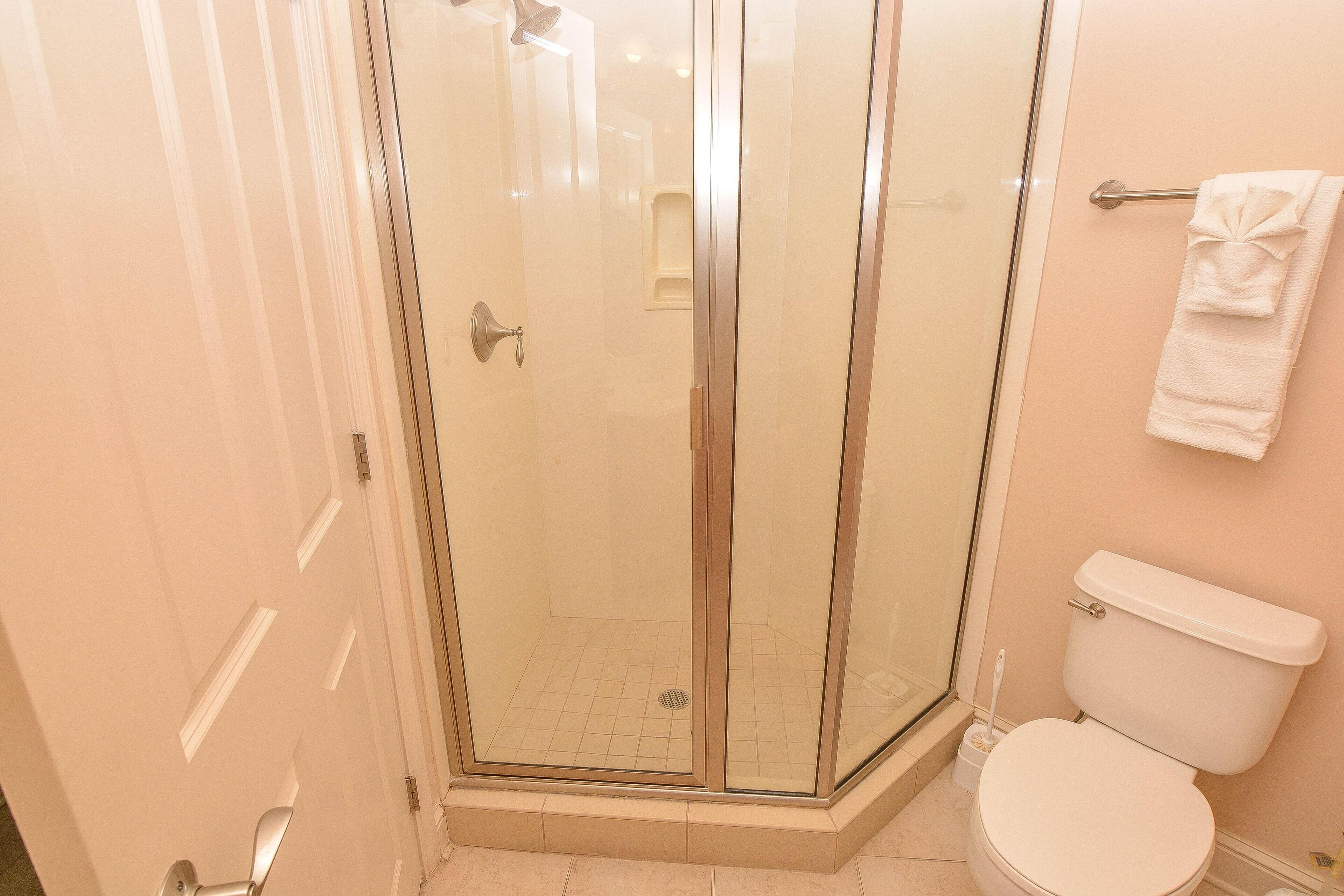 Aqua Resort by Teeming Vacation Rentals