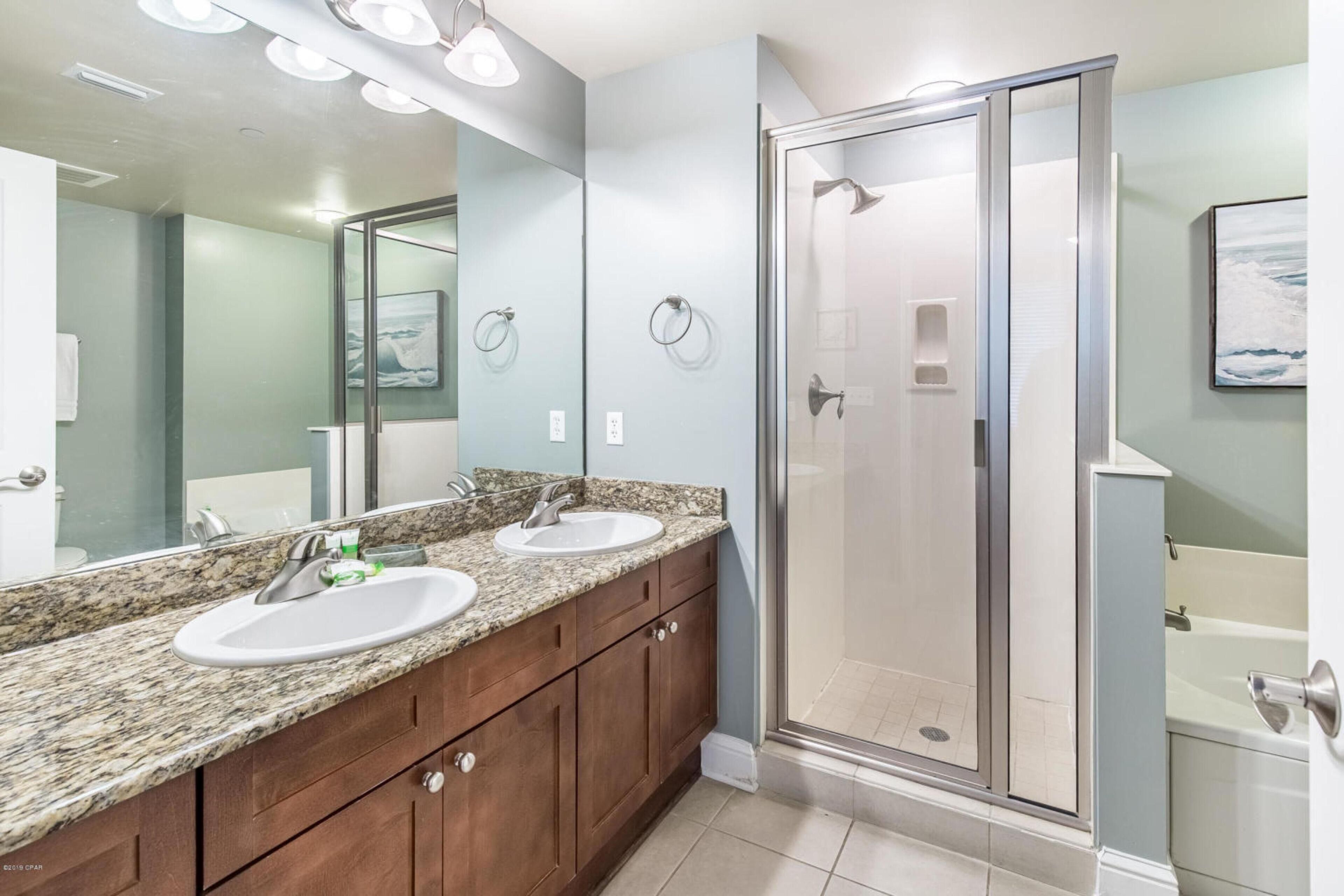 Aqua Resort by Teeming Vacation Rentals