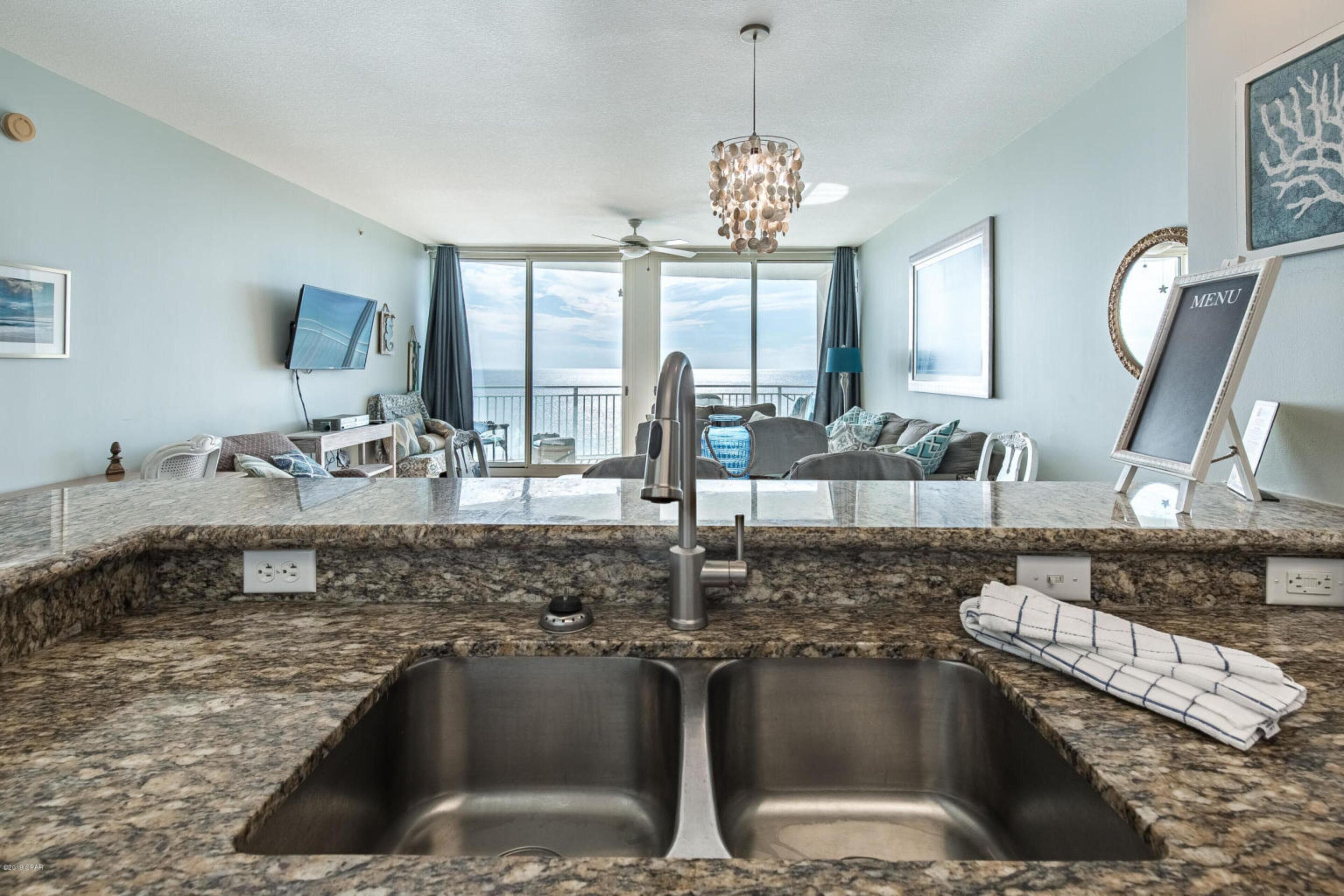 Aqua Resort by Teeming Vacation Rentals