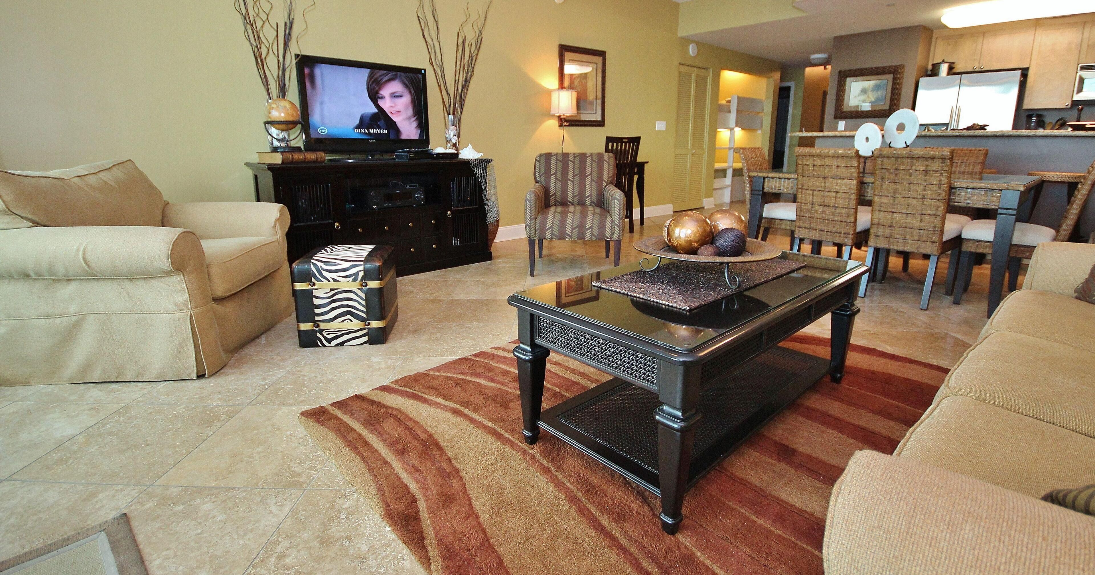 Aqua Resort by Teeming Vacation Rentals