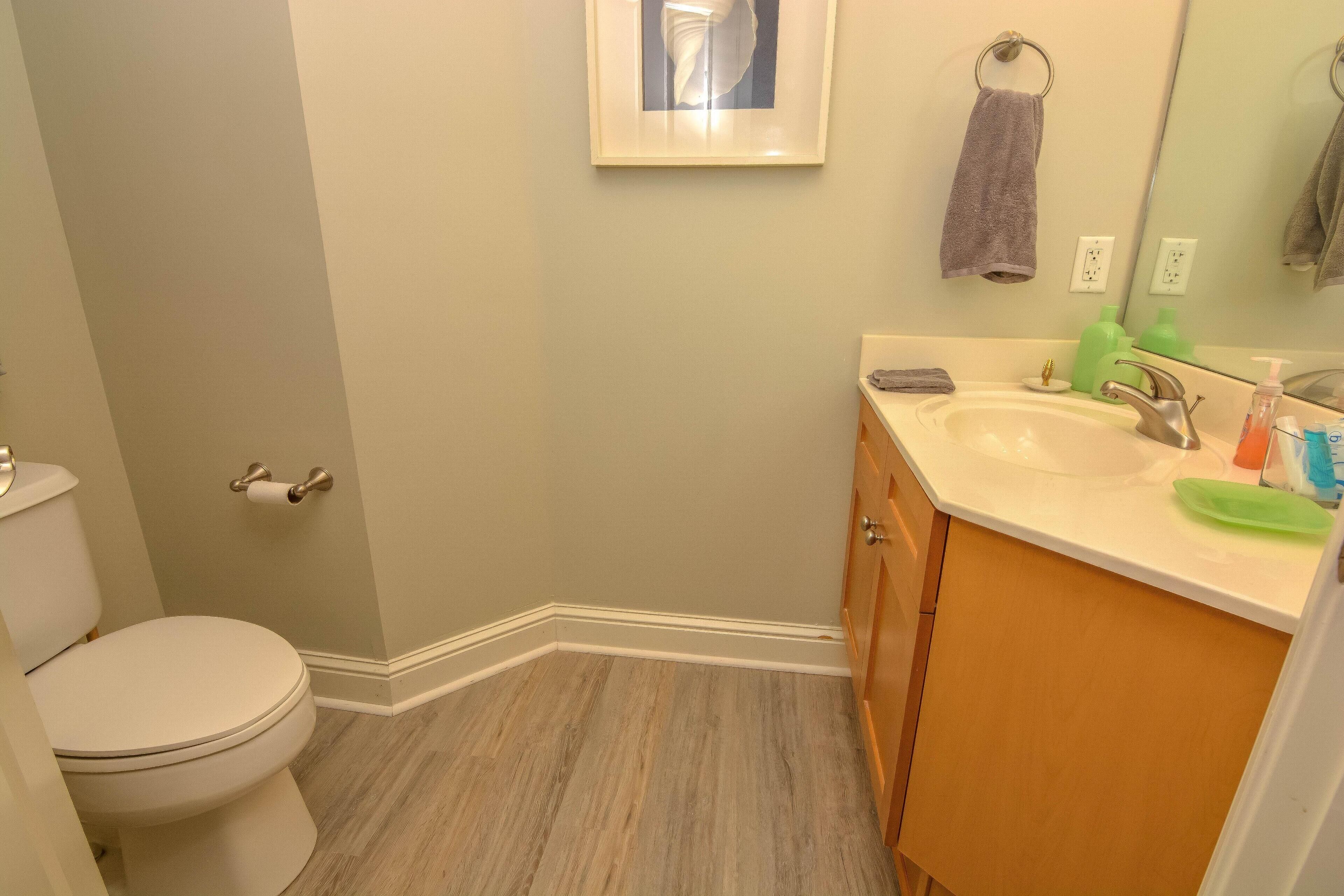Aqua Resort by Teeming Vacation Rentals