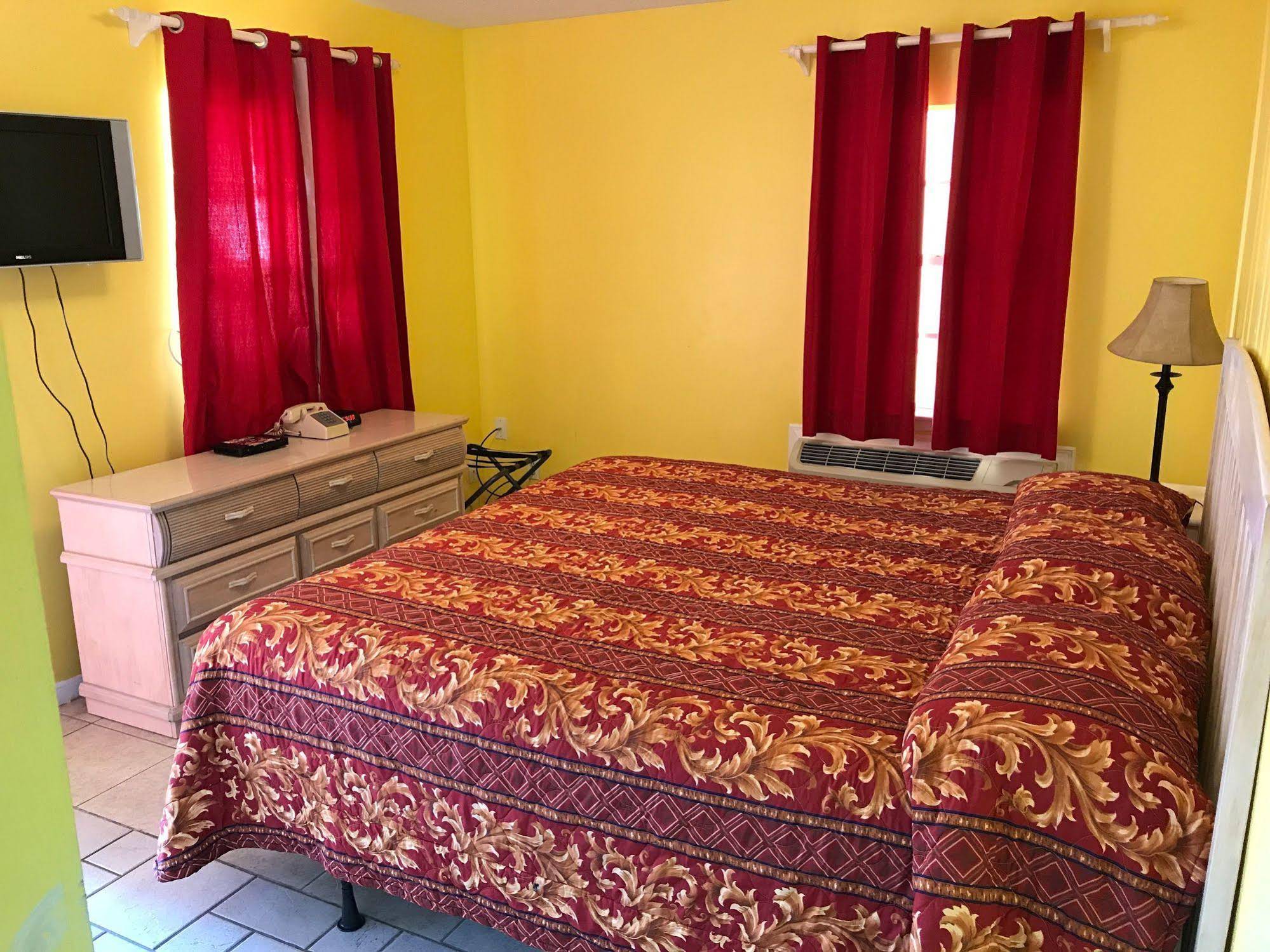 Aqua View Motel