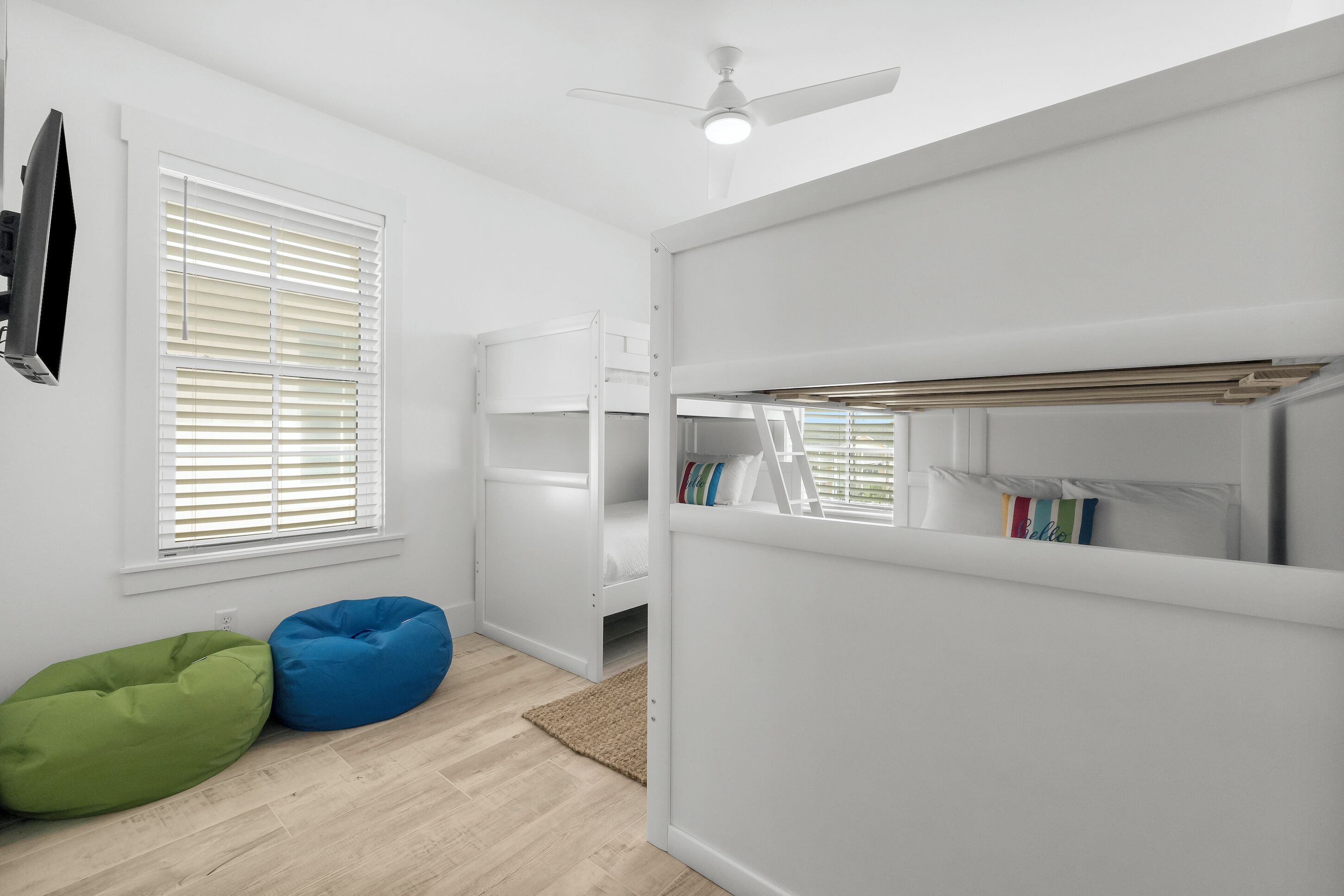 Beach House - Reel Em Inn by Panhandle Getaways