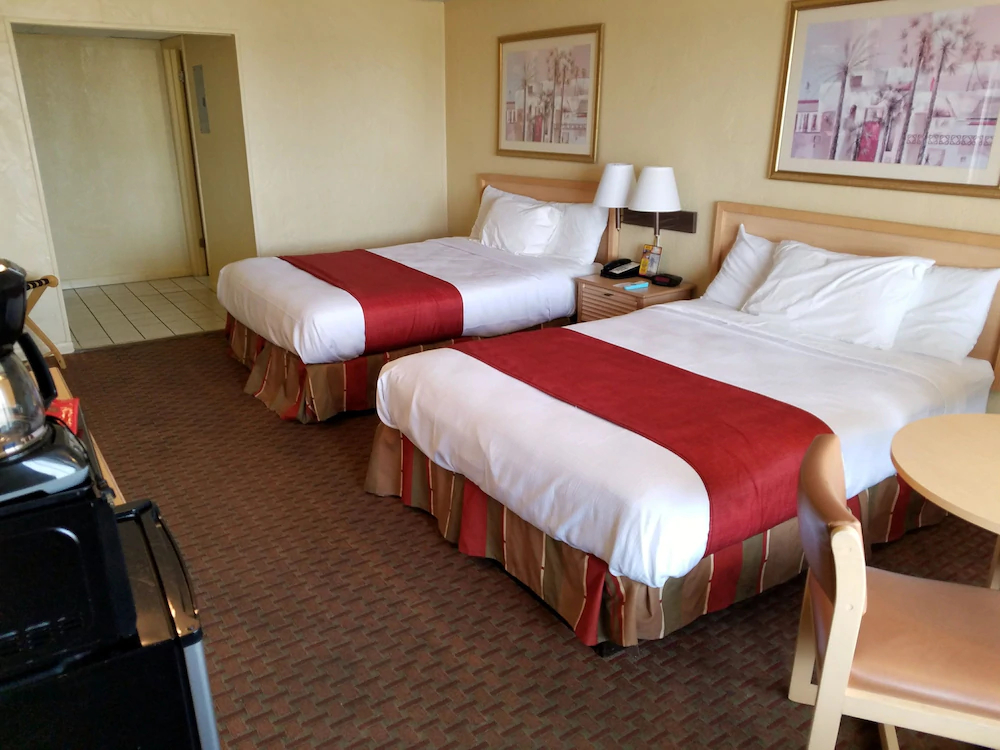 Chateau Beachfront Resort, BW Signature Collection