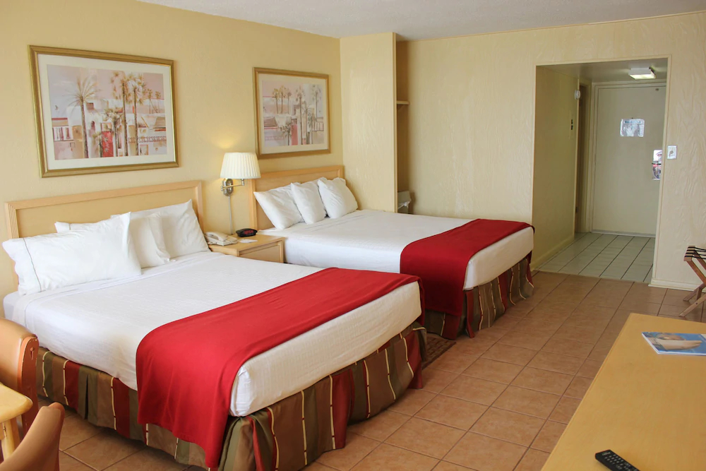 Chateau Beachfront Resort, BW Signature Collection