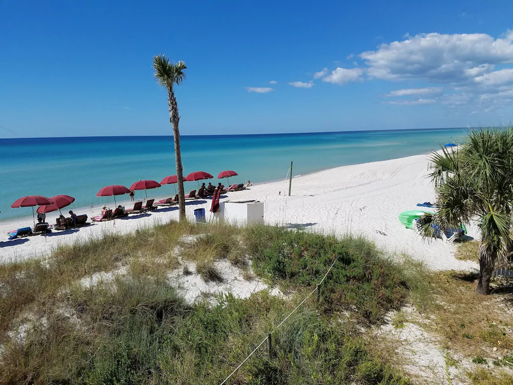 Chateau Beachfront Resort, BW Signature Collection