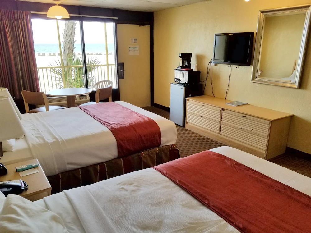 Chateau Beachfront Resort, BW Signature Collection