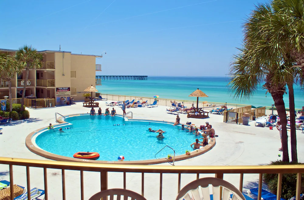 Chateau Beachfront Resort, BW Signature Collection