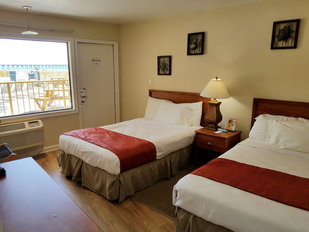 Chateau Beachfront Resort, BW Signature Collection