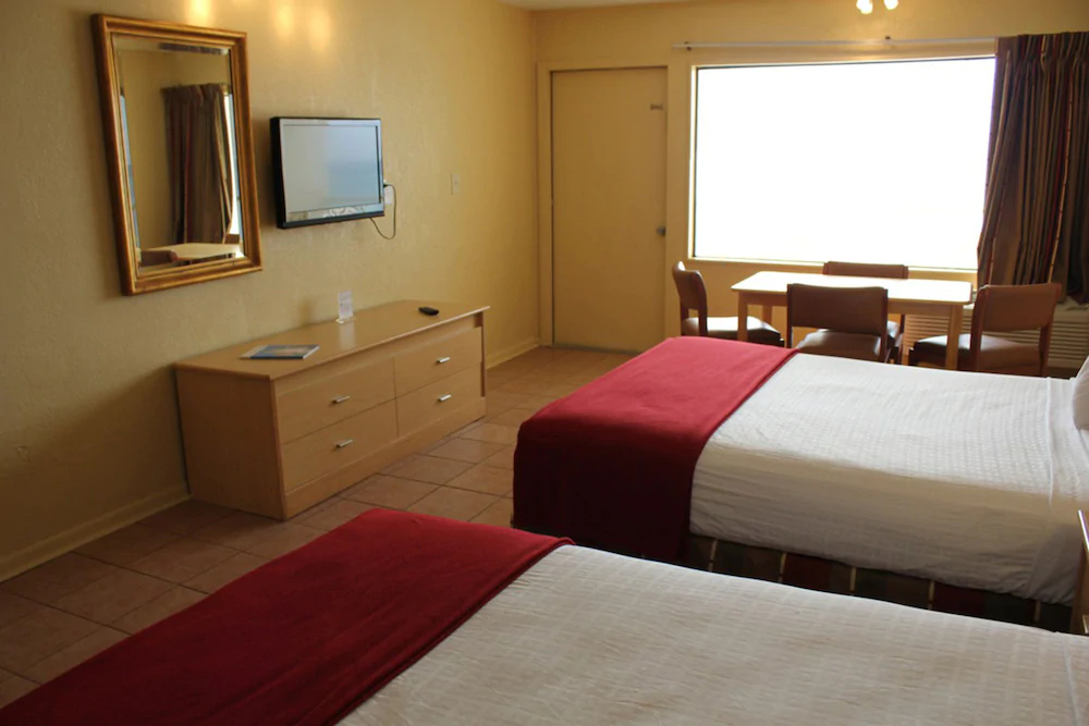 Chateau Beachfront Resort, BW Signature Collection