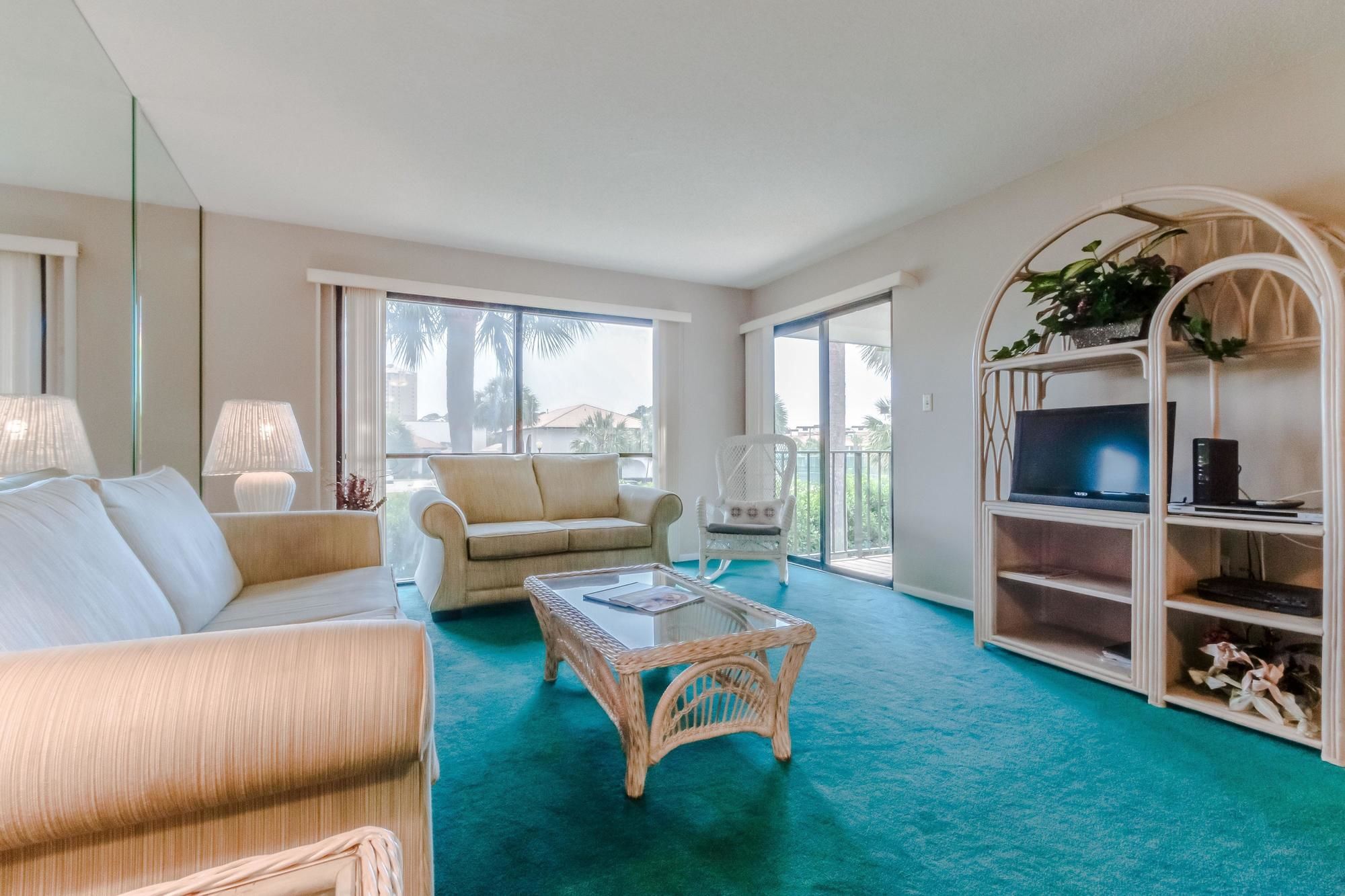Edgewater Beach & Golf Resort by Book That Condo
