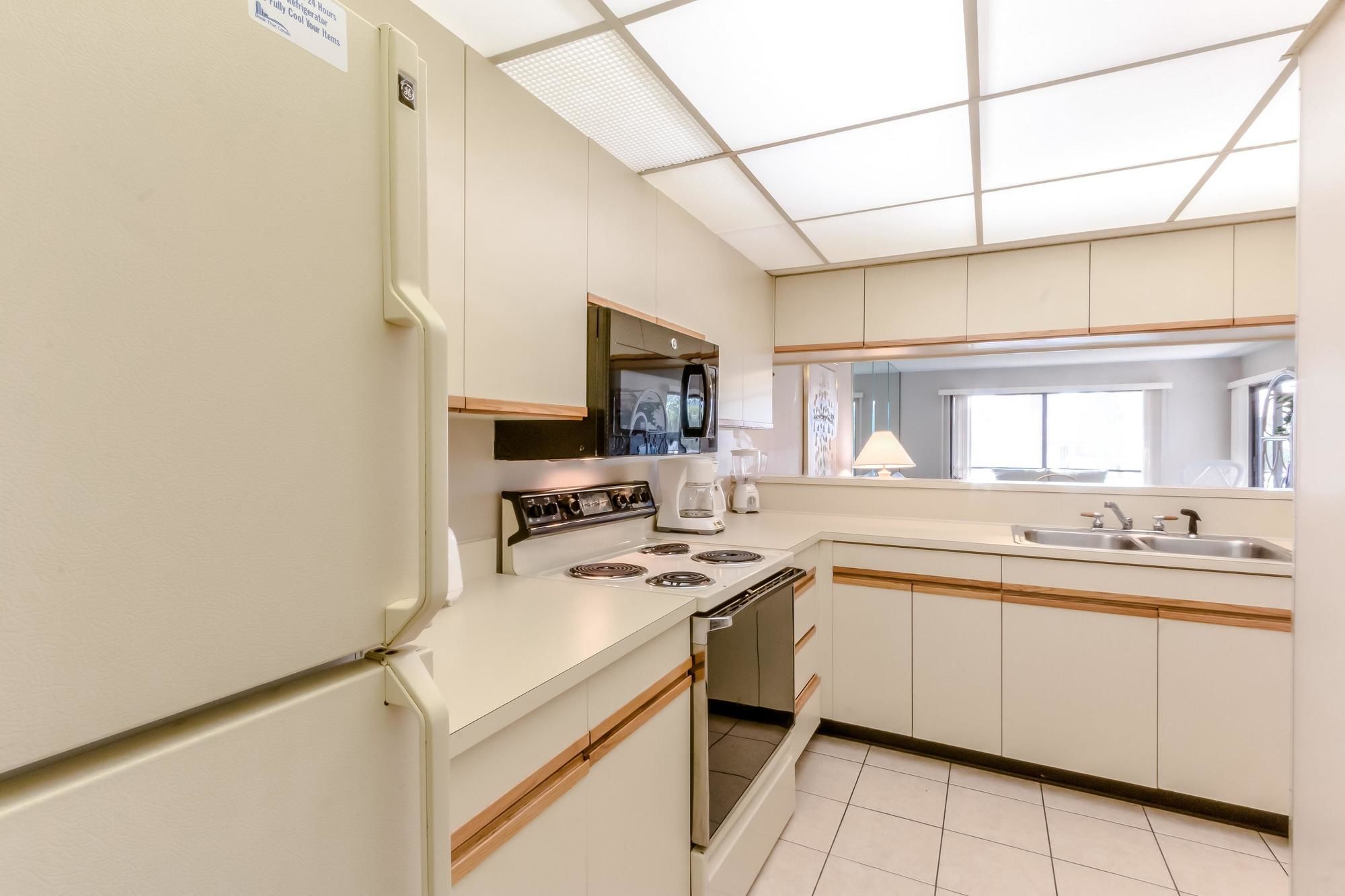 Edgewater Beach & Golf Resort by Book That Condo