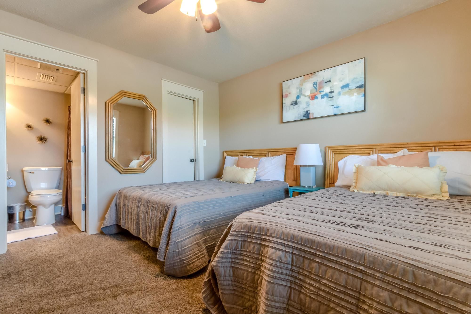 Edgewater Beach & Golf Resort by Book That Condo