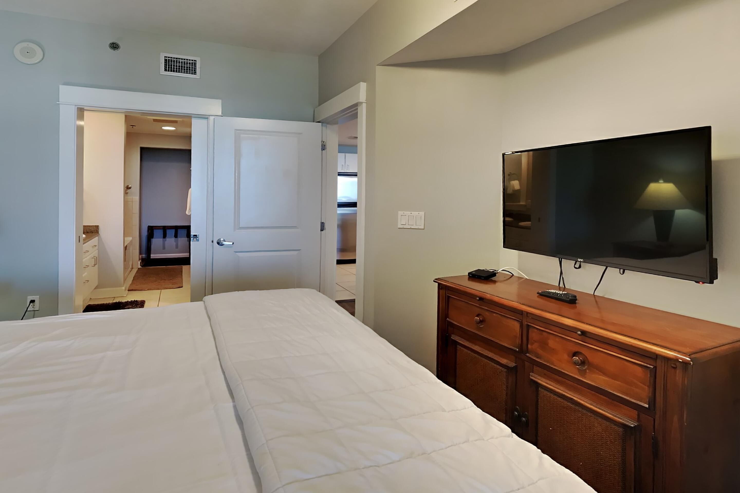 Grand Panama Beach Resort by Southern Vacation Rentals