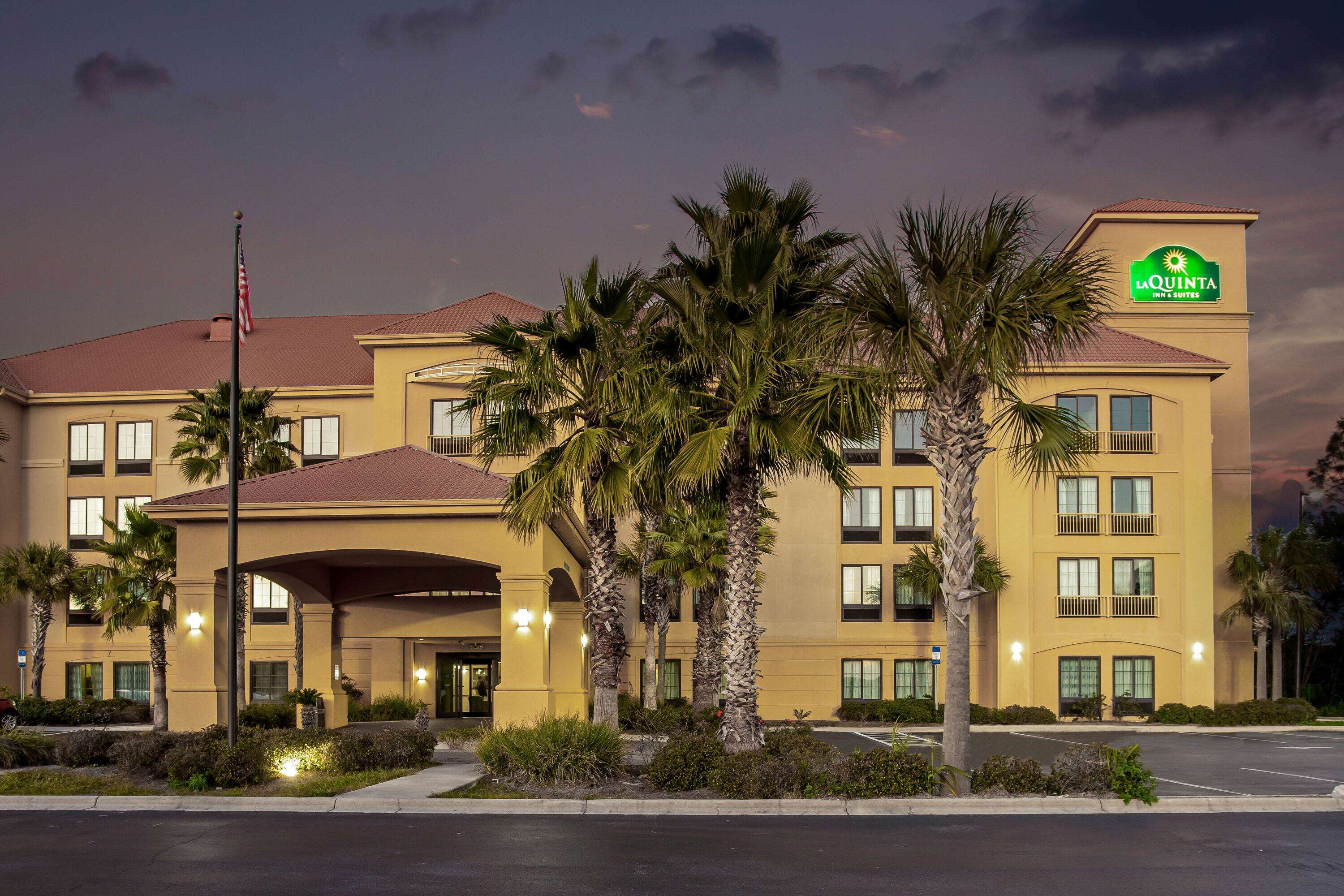 La Quinta Inn & Suites by Wyndham PCB Pier Park area