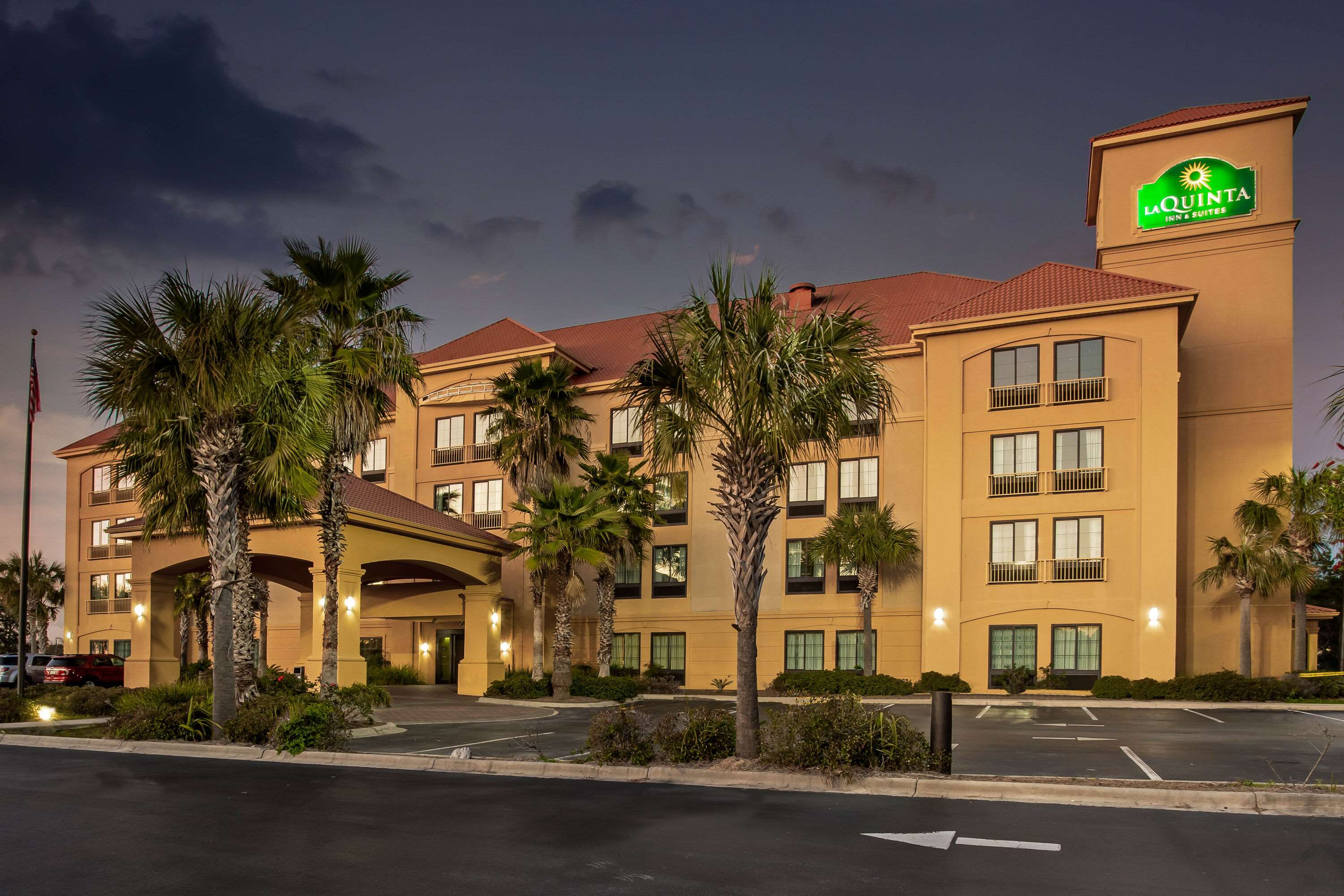 La Quinta Inn & Suites by Wyndham PCB Pier Park area