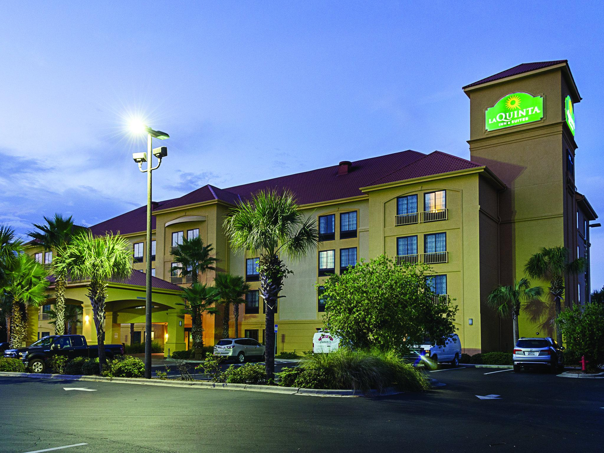 La Quinta Inn & Suites by Wyndham PCB Pier Park area
