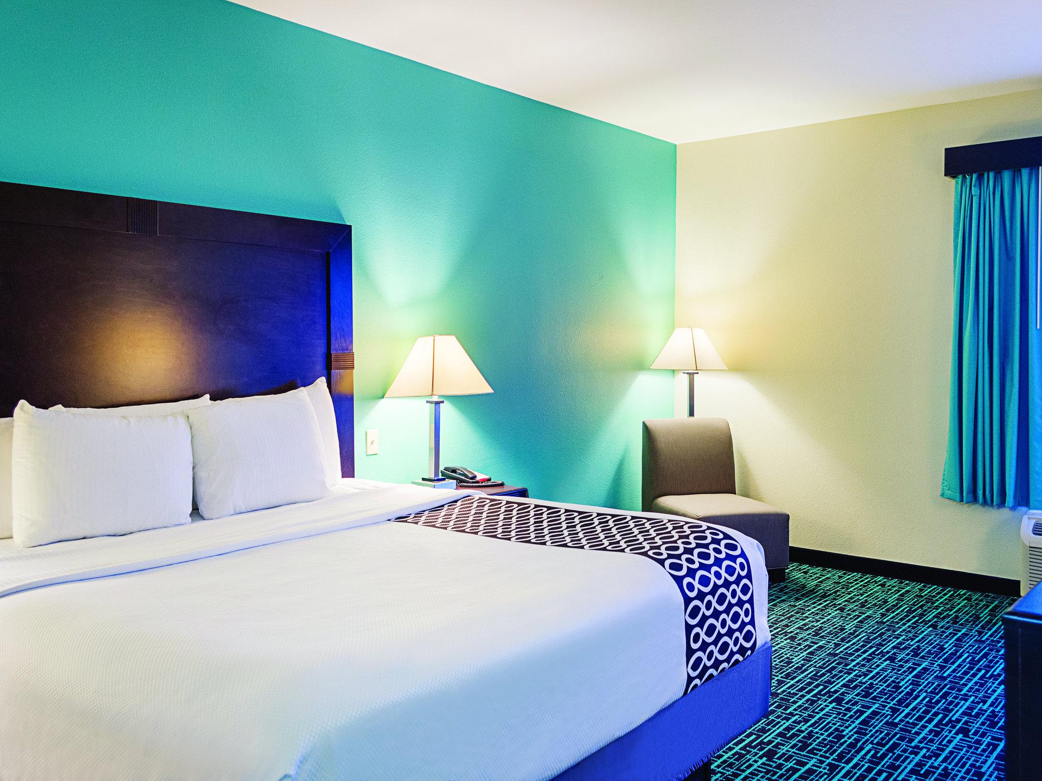 La Quinta Inn & Suites by Wyndham PCB Pier Park area