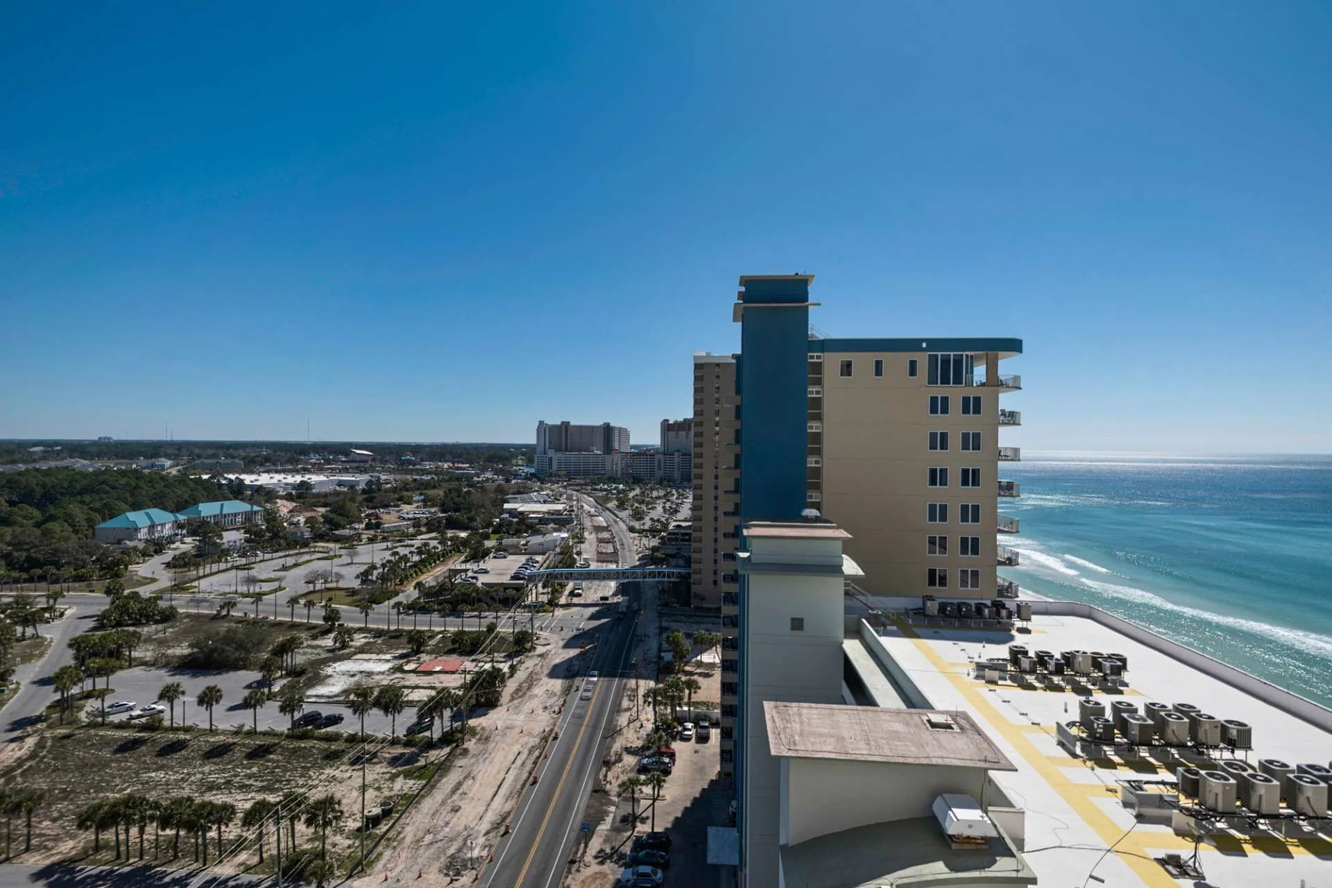 Majestic Beach Towers by iTrip