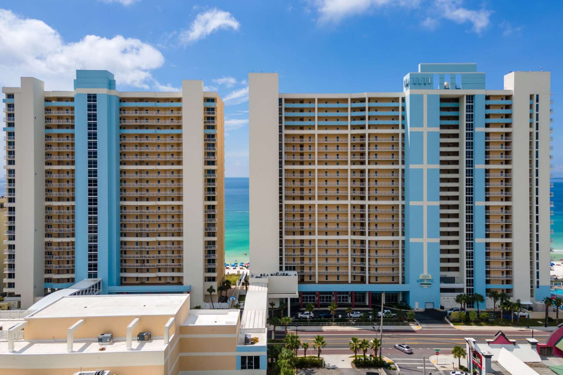 Majestic Beach Towers by iTrip