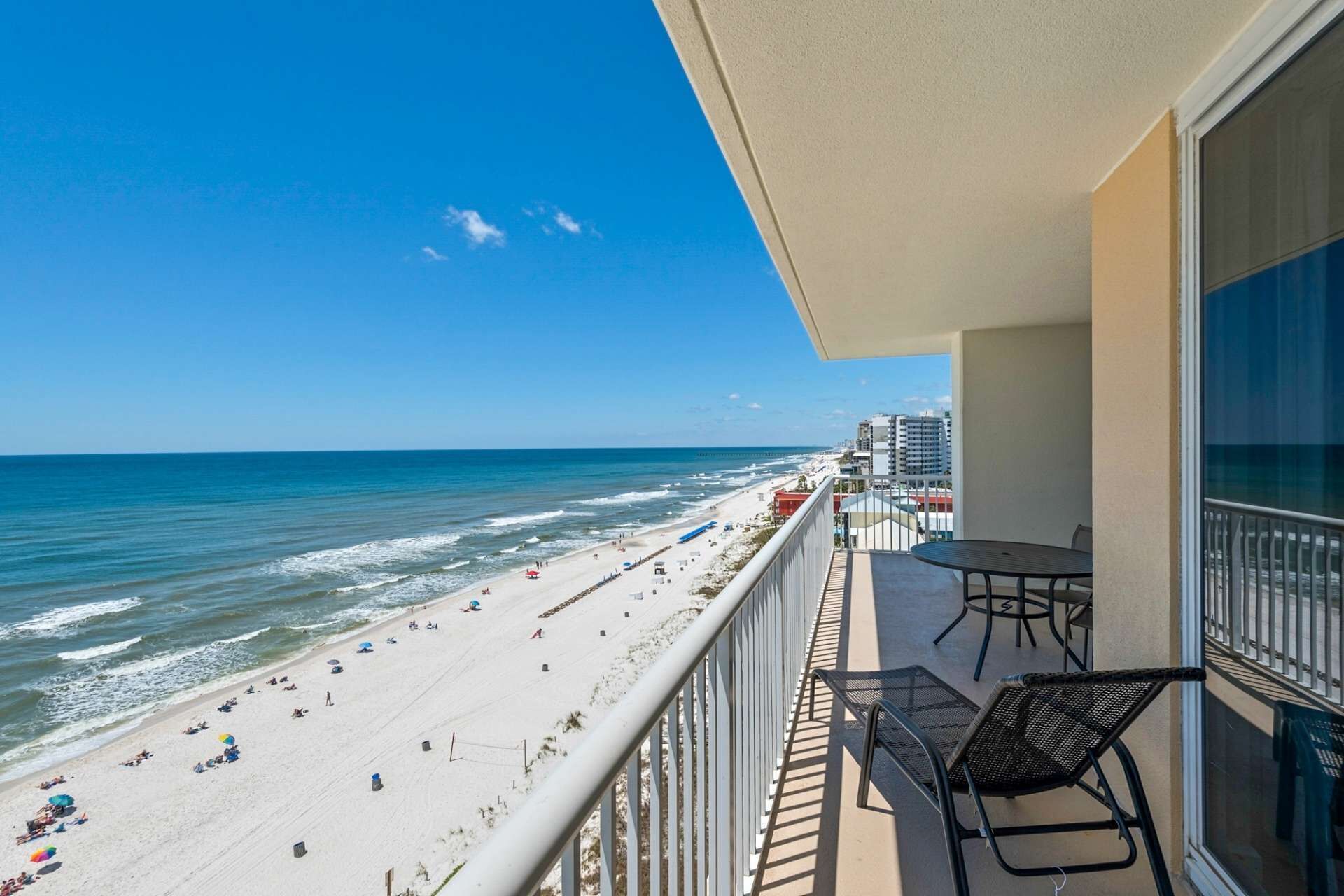 Majestic Beach Towers by iTrip