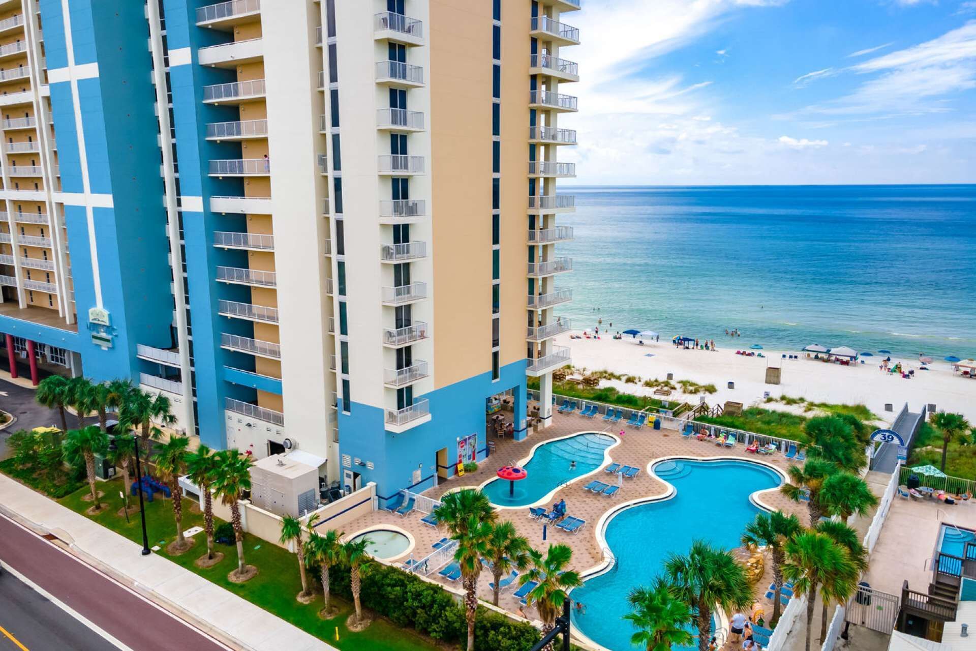 Majestic Beach Towers by iTrip