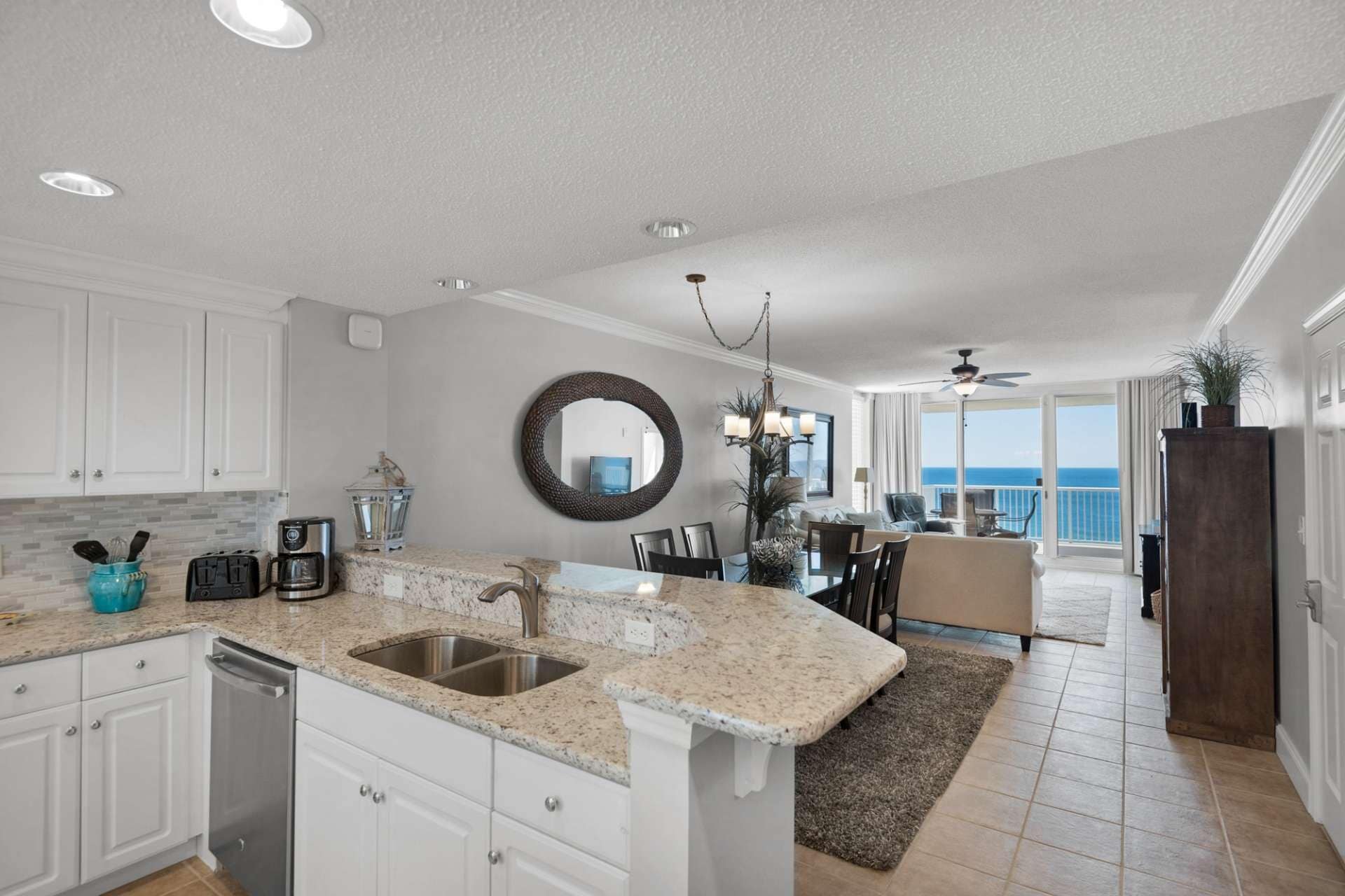 Majestic Beach Towers by iTrip
