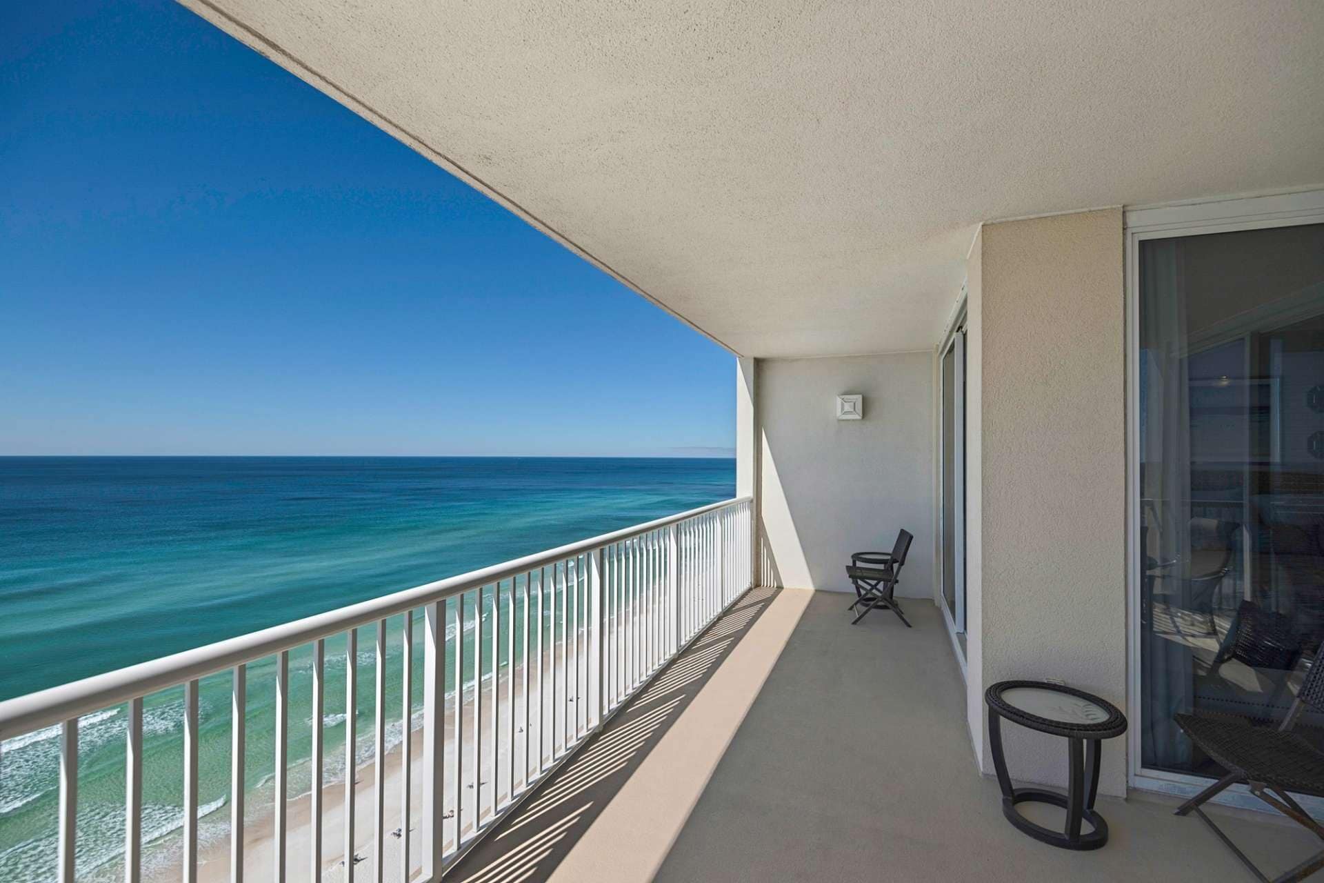 Majestic Beach Towers by iTrip
