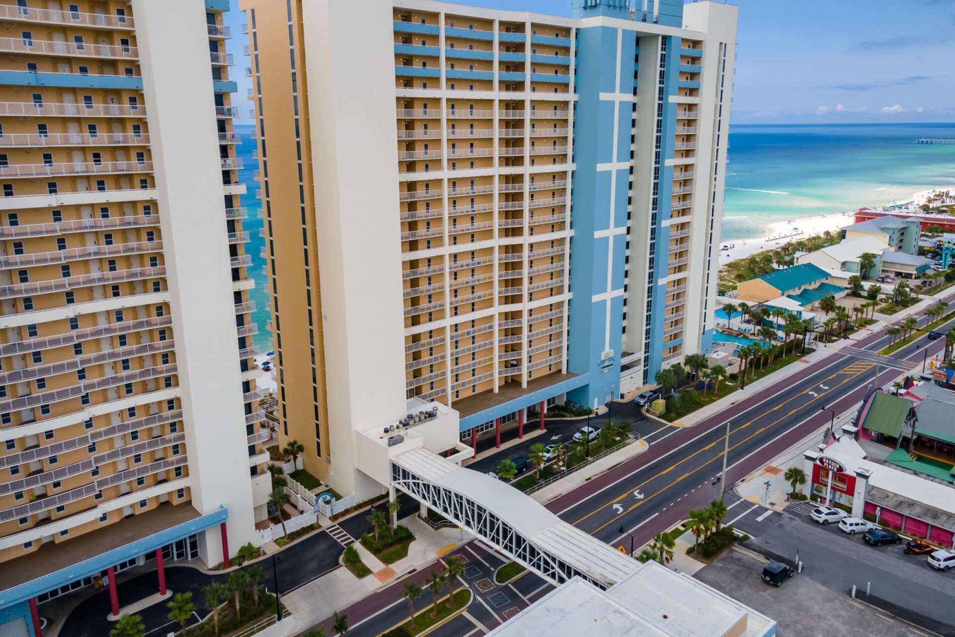 Majestic Beach Towers by iTrip