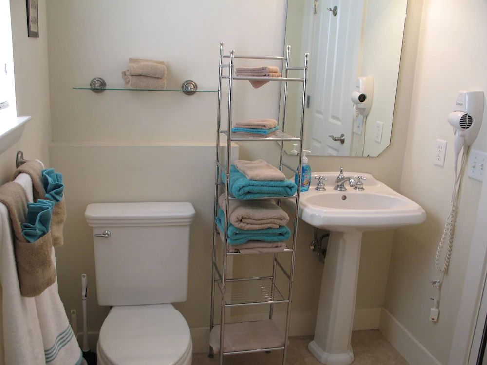 Mills Seaview Cottage by Forehand Rentals