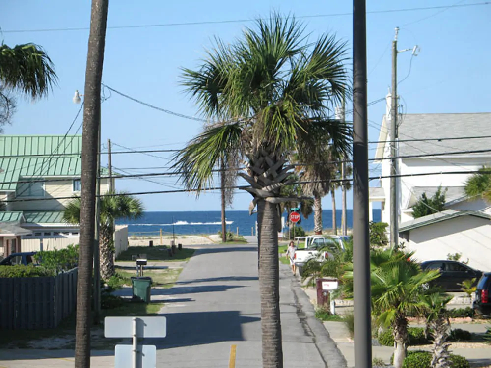 Mills Seaview Cottage by Forehand Rentals