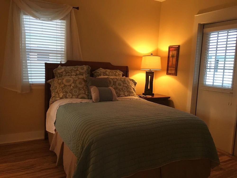 Mills Seaview Cottage by Forehand Rentals