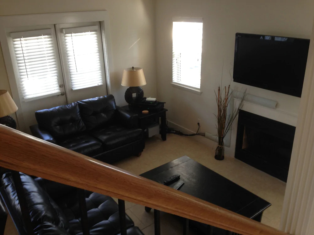 Mills Seaview Cottage by Forehand Rentals