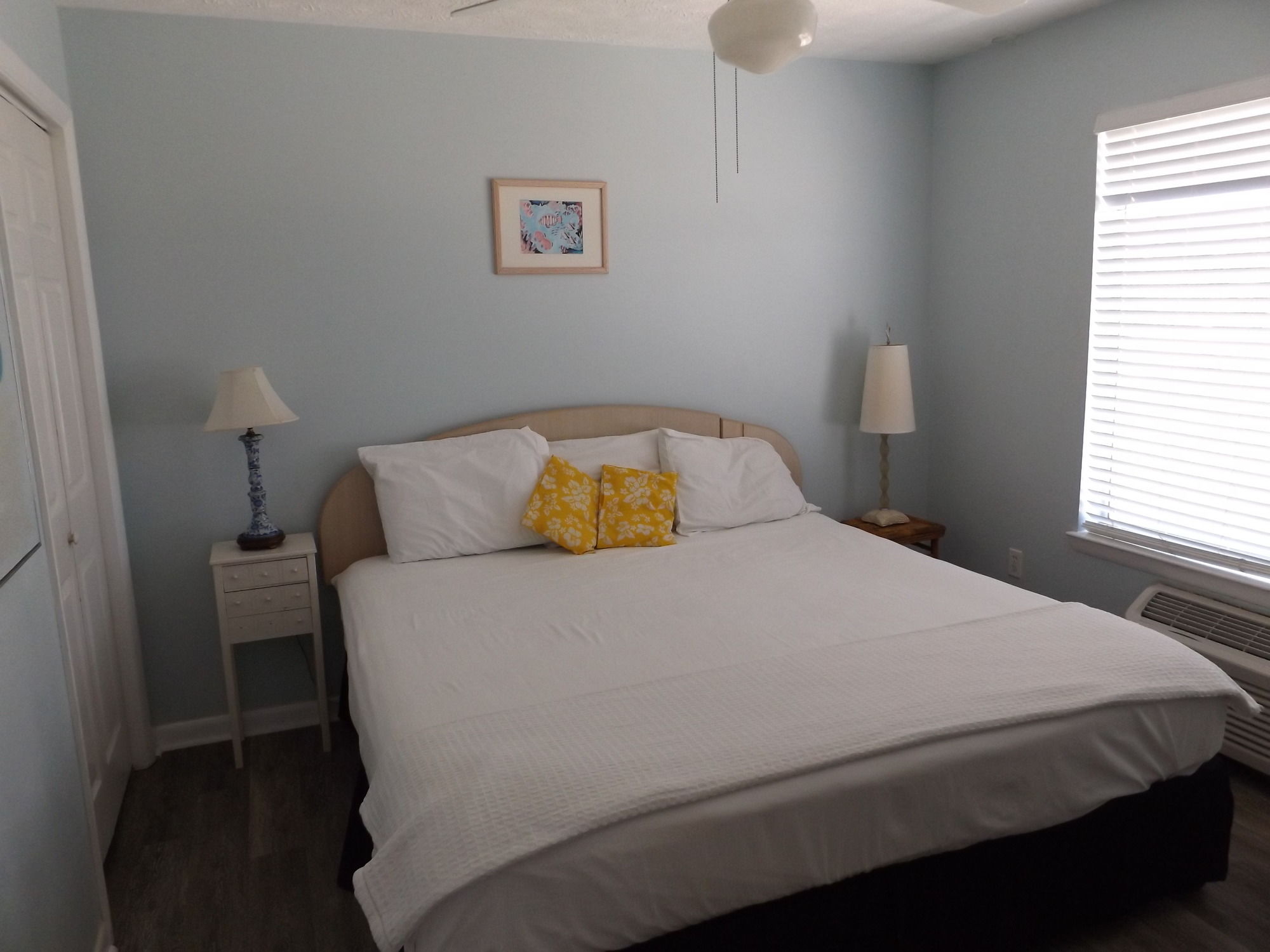 Pineapple Villas on Laguna Beach