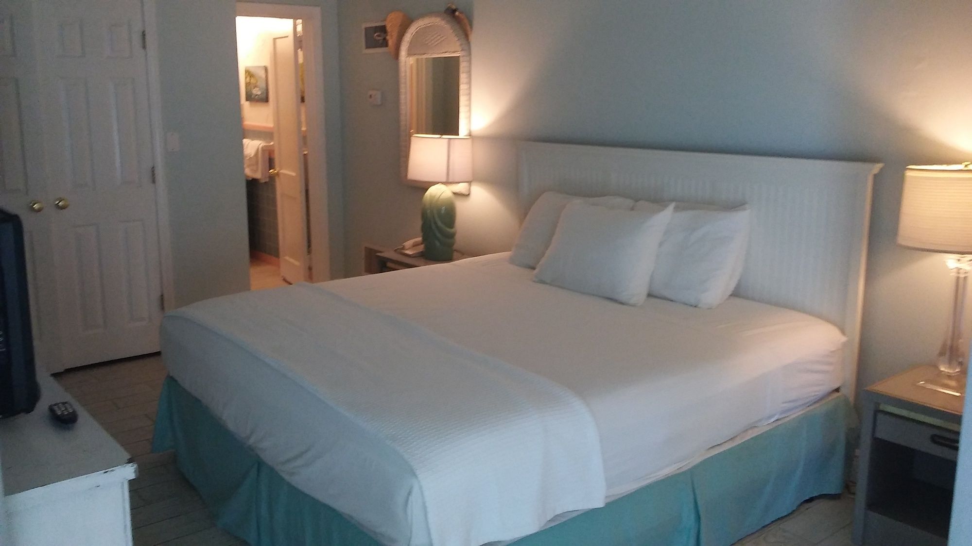 Pineapple Villas on Laguna Beach