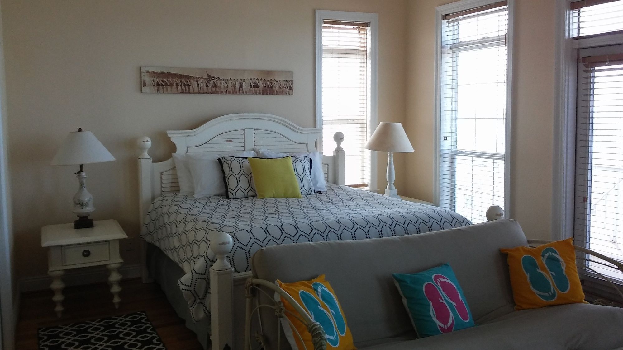 Pineapple Villas on Laguna Beach